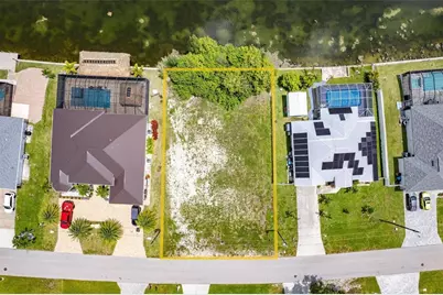 623 NE 7th Terrace, Cape Coral, FL 33909 - Photo 7