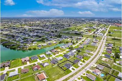 623 NE 7th Terrace, Cape Coral, FL 33909 - Photo 13