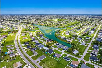 623 NE 7th Terrace, Cape Coral, FL 33909 - Photo 11