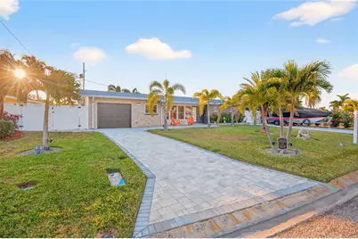 5235 40 Street S, Saint Petersburg, FL 33711 - Photo 3