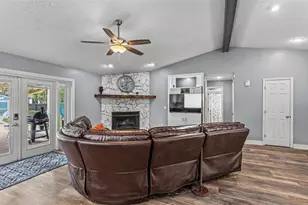 5776 Deer Flag Dr, Lakeland, FL 33811 - Photo 5