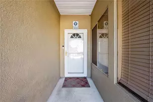 2664 Emerald Lake Ct, Kissimmee, FL 34744 - Photo 3