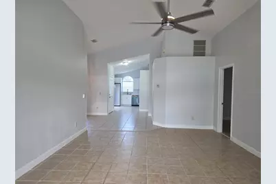 135 S Roma Way, Kissimmee, FL 34746 - Photo 5