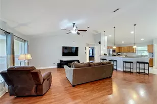 1123 Lakeview Oaks Dr, Minneola, FL 34715 - Photo 7