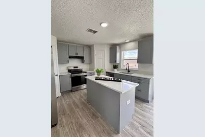 404 Manitoba Drive, Kissimmee, FL 34759 - Photo 3