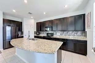 246 Aberdeen St, Davenport, FL 33896 - Photo 9