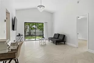 182 Pinewood Cir, Kissimmee, FL 34743 - Photo 5