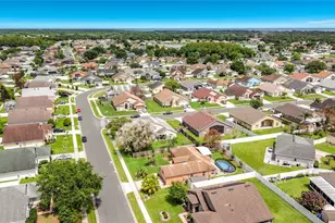 2842 Berkshire Cir, Kissimmee, FL 34743 - Photo 7