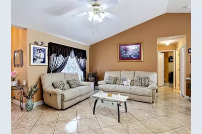 2842 Berkshire Circle, Kissimmee, FL 34743 - Photo 11
