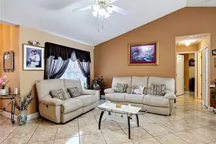 2842 Berkshire Cir, Kissimmee, FL 34743 - Photo 11