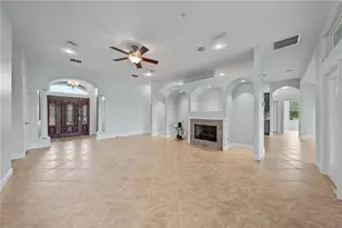 6027 Lake Lizzie Dr, Saint Cloud, FL 34771 - Photo 9