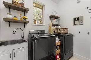 8050 Rural Retreat Ct, Orlando, FL 32819 - Photo 29