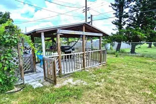 229 Raymond Ave, Frostproof, FL 33843 - Photo 17