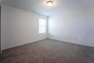 4551 Pickerel Weed Wy, Saint Cloud, FL 34772 - Photo 9