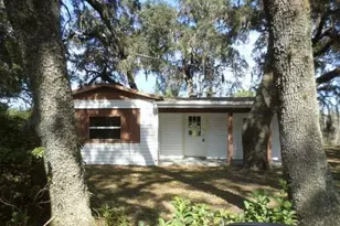106 Pennsylvania Ave, Pomona Park, FL 32181 - Photo 1