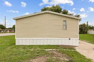 2016 Oak St, Saint Cloud, FL 34769 - Photo 5