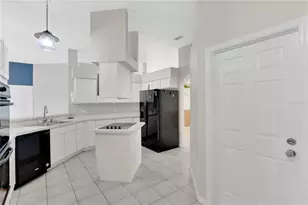 2675 Hilliard Ct, Kissimmee, FL 34744 - Photo 7