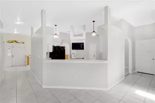 2675 Hilliard Ct, Kissimmee, FL 34744 - Photo 9