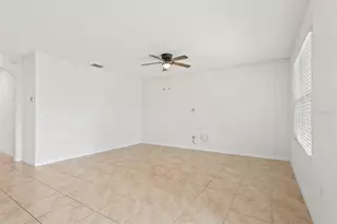 5274 Mayor Dr, Saint Cloud, FL 34771 - Photo 9