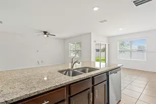 5274 Mayor Dr, Saint Cloud, FL 34771 - Photo 7