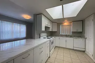 9933 Sweepstakes Ln, Orlando, FL 32837 - Photo 9