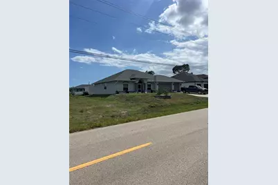 406 Jacaranda Pkwy E, Cape Coral, FL 33909 - Photo 5