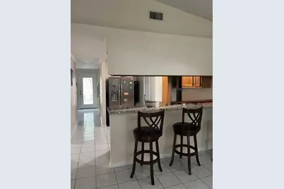 1405 W Rambla Street, Tampa, FL 33612 - Photo 3