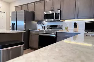 380 Huckleberry Blossom Dr, Saint Cloud, FL 34771 - Photo 9