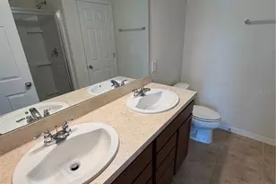 1917 Cayman Cove Cir, Saint Cloud, FL 34772 - Photo 9