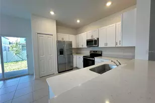 2655 Buttercup Lucine Ln, Ruskin, FL 33570 - Photo 5