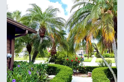 5813 Merion Way #5813, Sarasota, FL 34243 - Photo 3