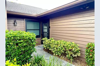 5813 Merion Way #5813, Sarasota, FL 34243 - Photo 3