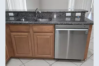 8423 Baywood Vista Drive, Orlando, FL 32810 - Photo 13