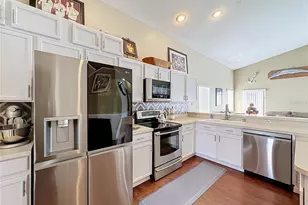 208 Castlemain Cir, Davenport, FL 33897 - Photo 3