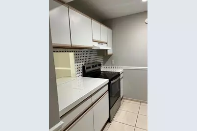 3298 Semoran Boulevard #14, Orlando, FL 32822 - Photo 11