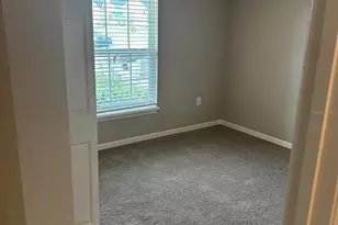 1391 Mountain Flower Ln, Davenport, FL 33837 - Photo 3