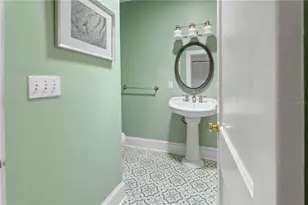 613 E Pine St, Orlando, FL 32801 - Photo 13