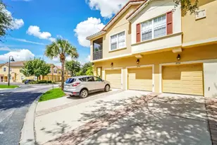 2736 Oakwater Dr, Kissimmee, FL 34747 - Photo 17