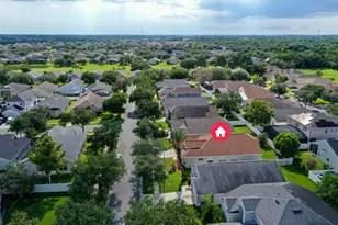 2713 Barnsley Ln, Kissimmee, FL 34744 - Photo 37