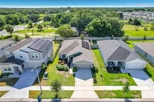 609 Ambleside Dr, Haines City, FL 33844 - Photo 3