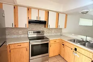 1058 Jack Calhoun Dr, Kissimmee, FL 34741 - Photo 3