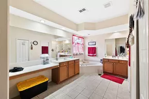 2901 Rambling Oaks Way, Kissimmee, FL 34746 - Photo 13