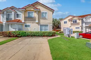 1302 S Beach Cir, Kissimmee, FL 34746 - Photo 1