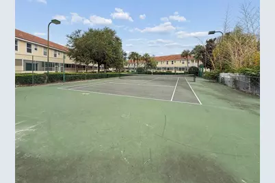 1302 S Beach Circle, Kissimmee, FL 34746 - Photo 33