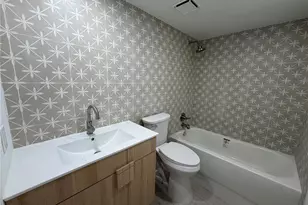 7400 Sunshine Skyway Ln S, Saint Petersburg, FL 33711 - Photo 13