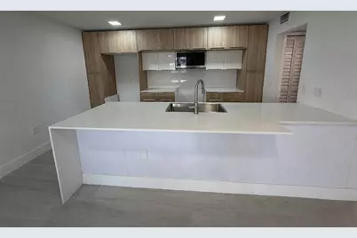 7400 Sunshine Skyway Lane S #105, Saint Petersburg, FL 33711 - Photo 5
