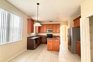 2605 Eagle Cliff Dr, Kissimmee, FL 34746 - Photo 9