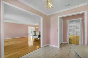 136 Lake Mariam Road SE, Winter Haven, FL 33884 - Photo 5