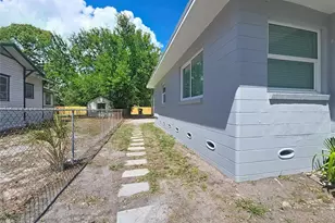1035 15th Ave S, Saint Petersburg, FL 33705 - Photo 17