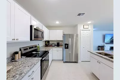 339 Towns Circle, Haines City, FL 33844 - Photo 5